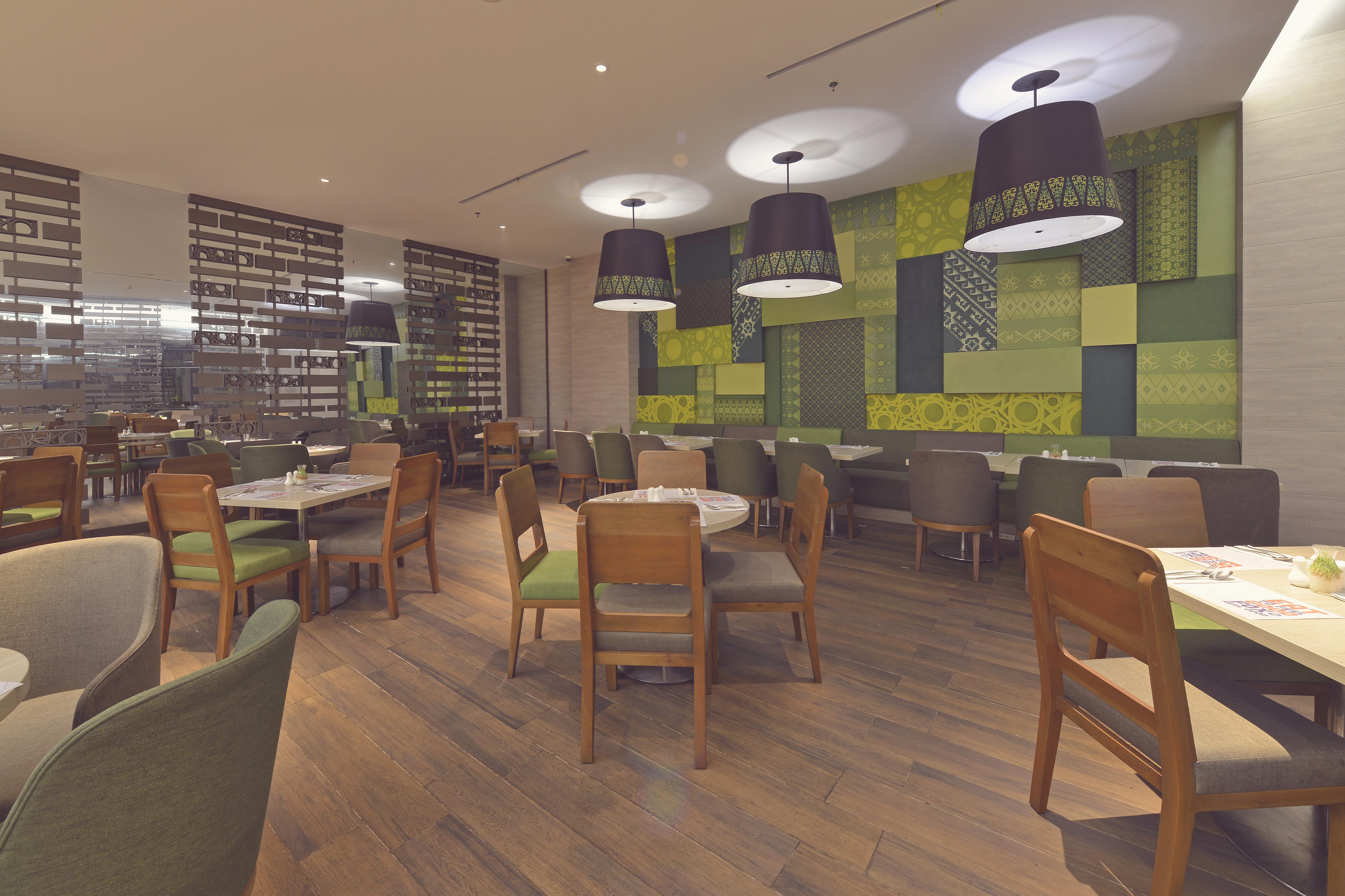 Fox Hotel Пеканбару Екстериор снимка