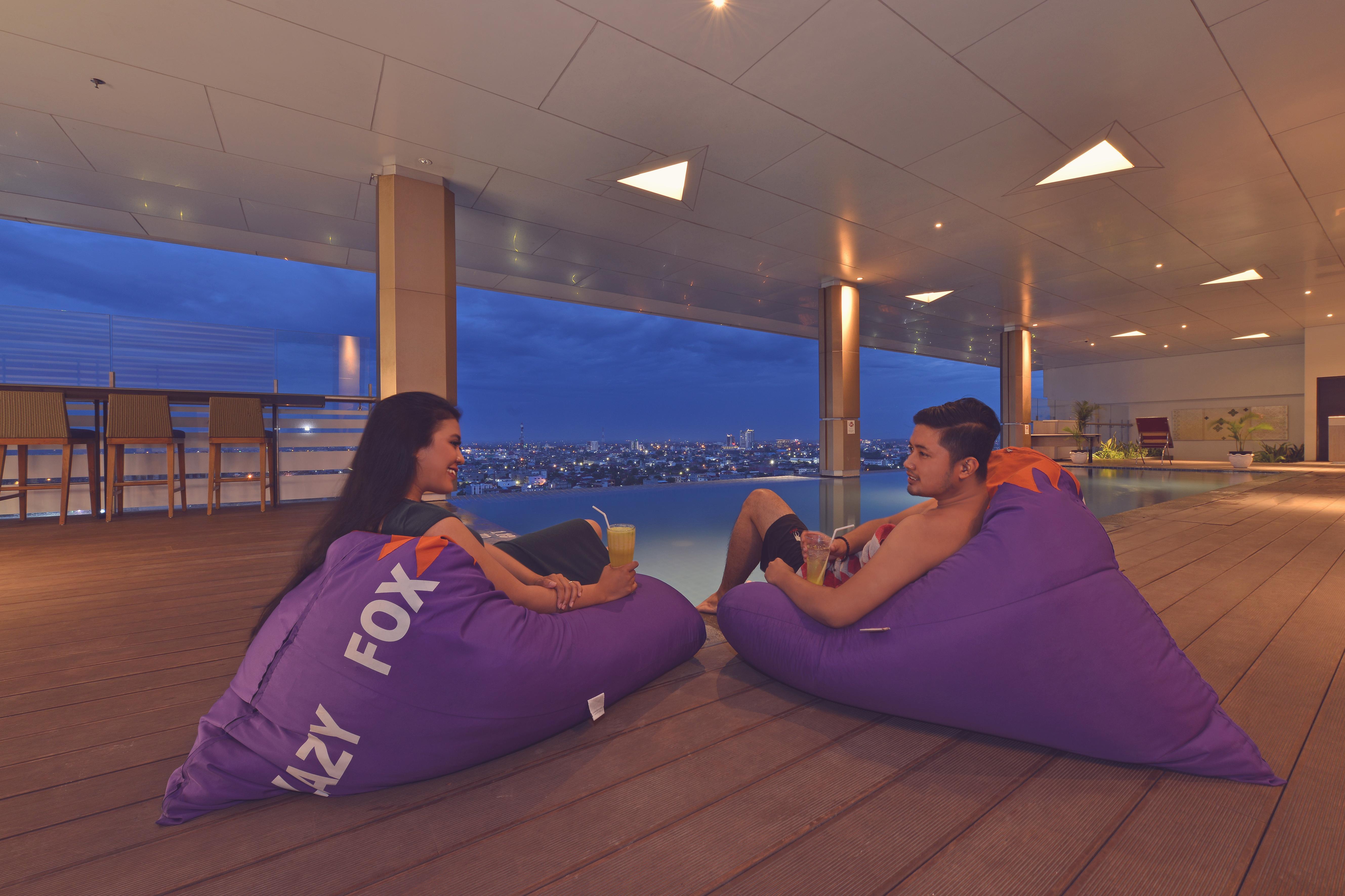 Fox Hotel Пеканбару Екстериор снимка