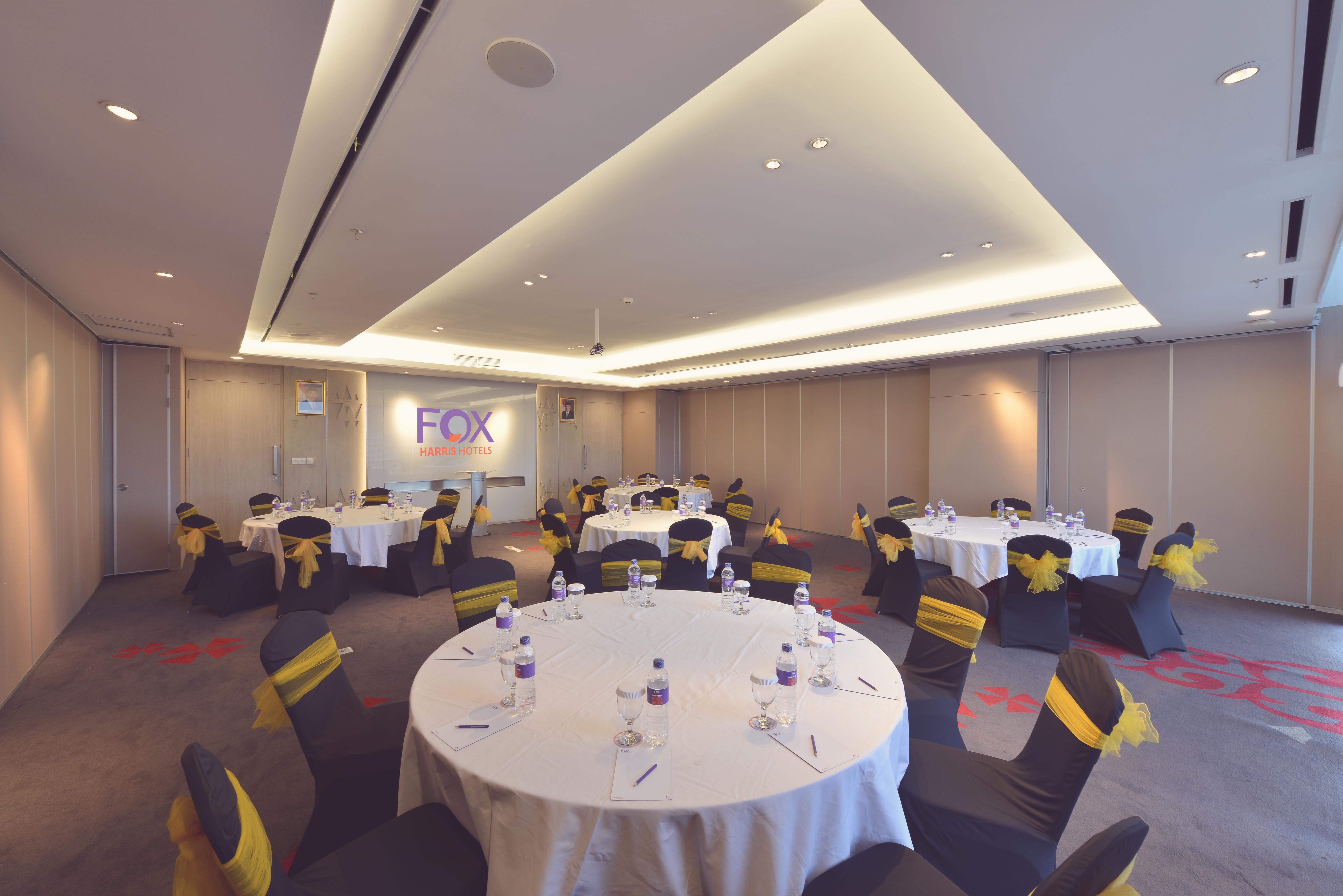 Fox Hotel Пеканбару Екстериор снимка