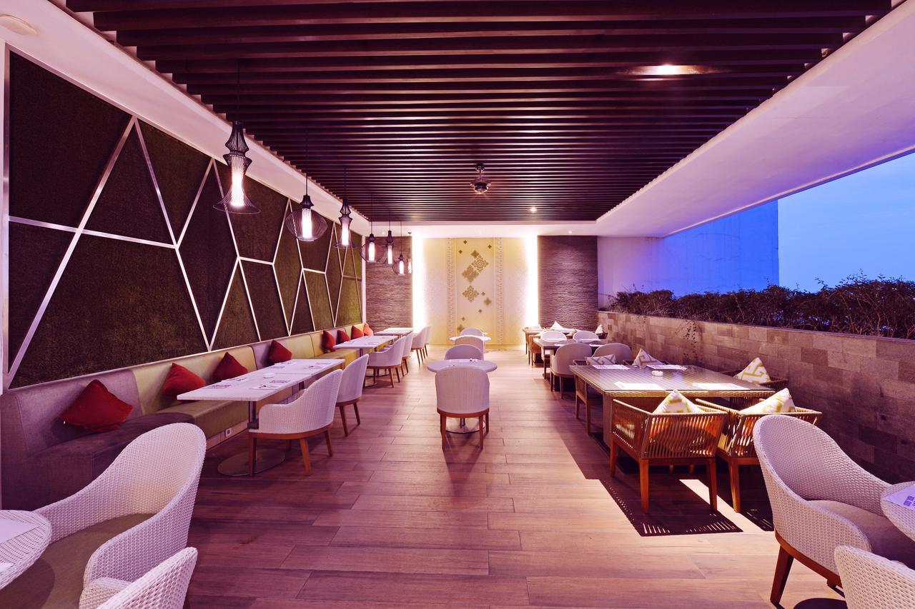 Fox Hotel Пеканбару Екстериор снимка