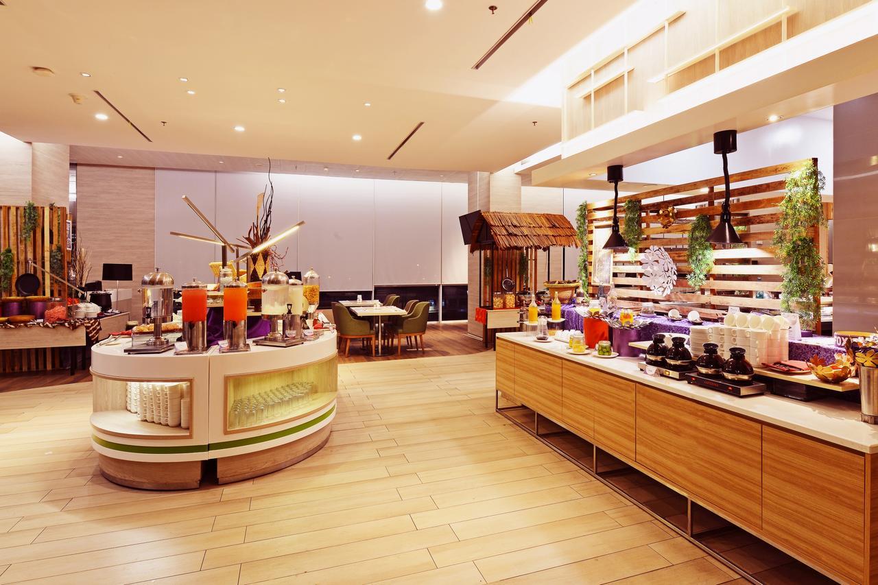 Fox Hotel Пеканбару Екстериор снимка