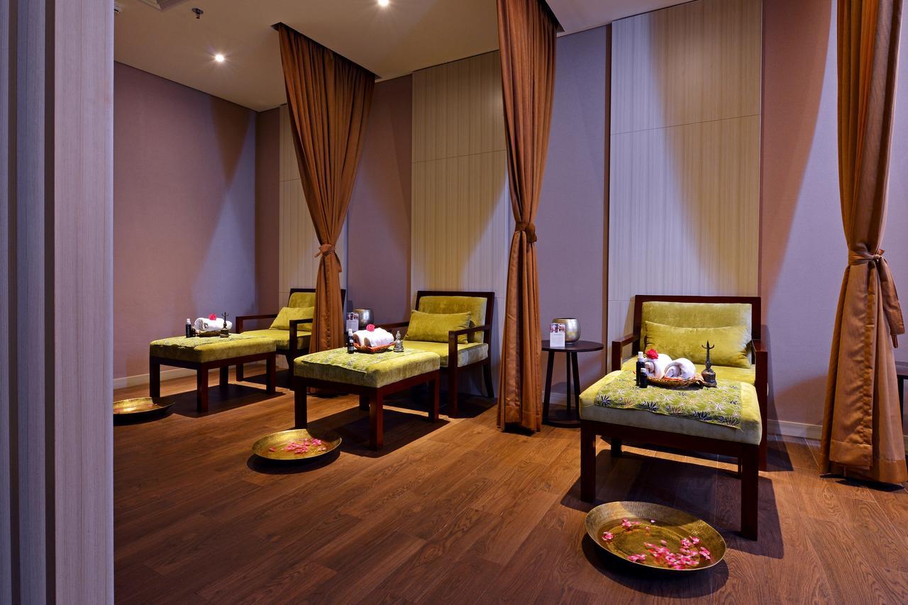 Fox Hotel Пеканбару Екстериор снимка