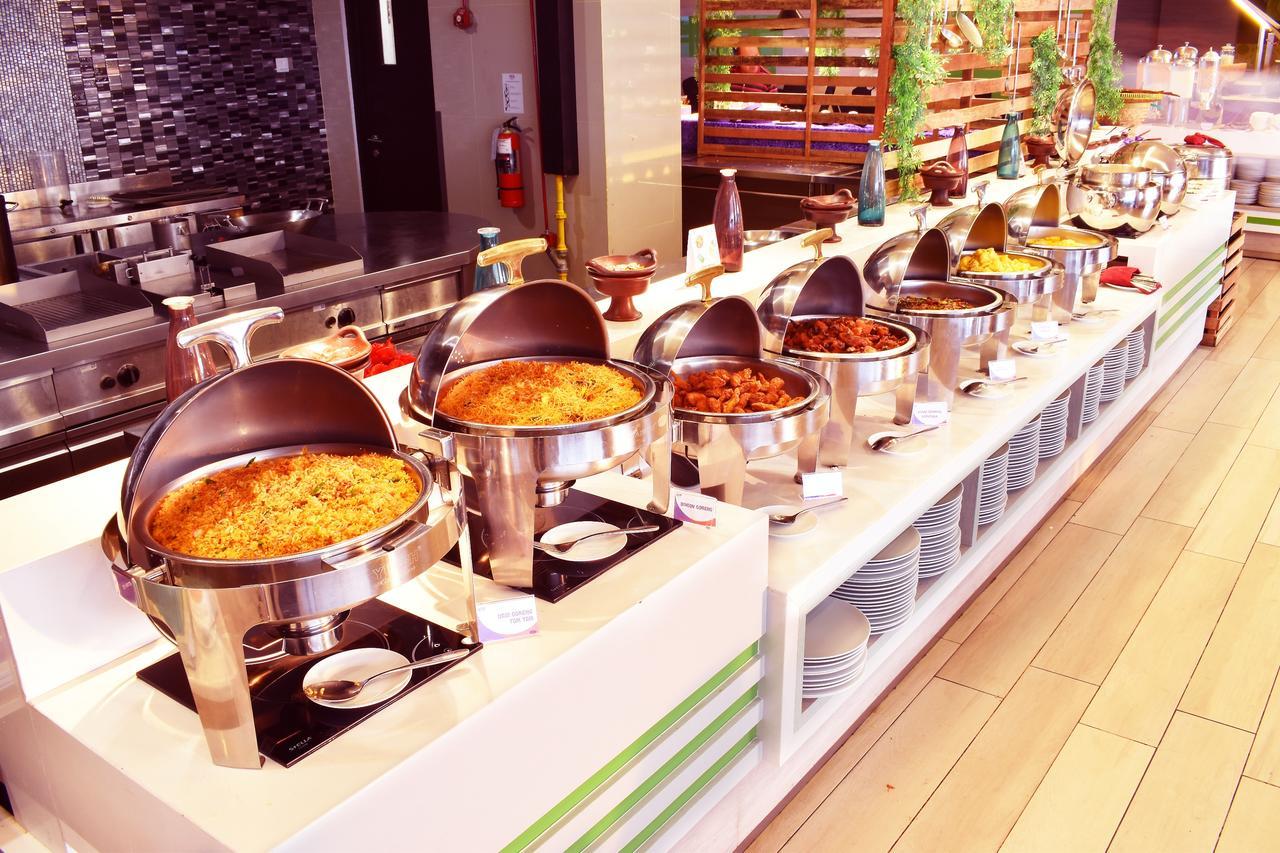 Fox Hotel Пеканбару Екстериор снимка