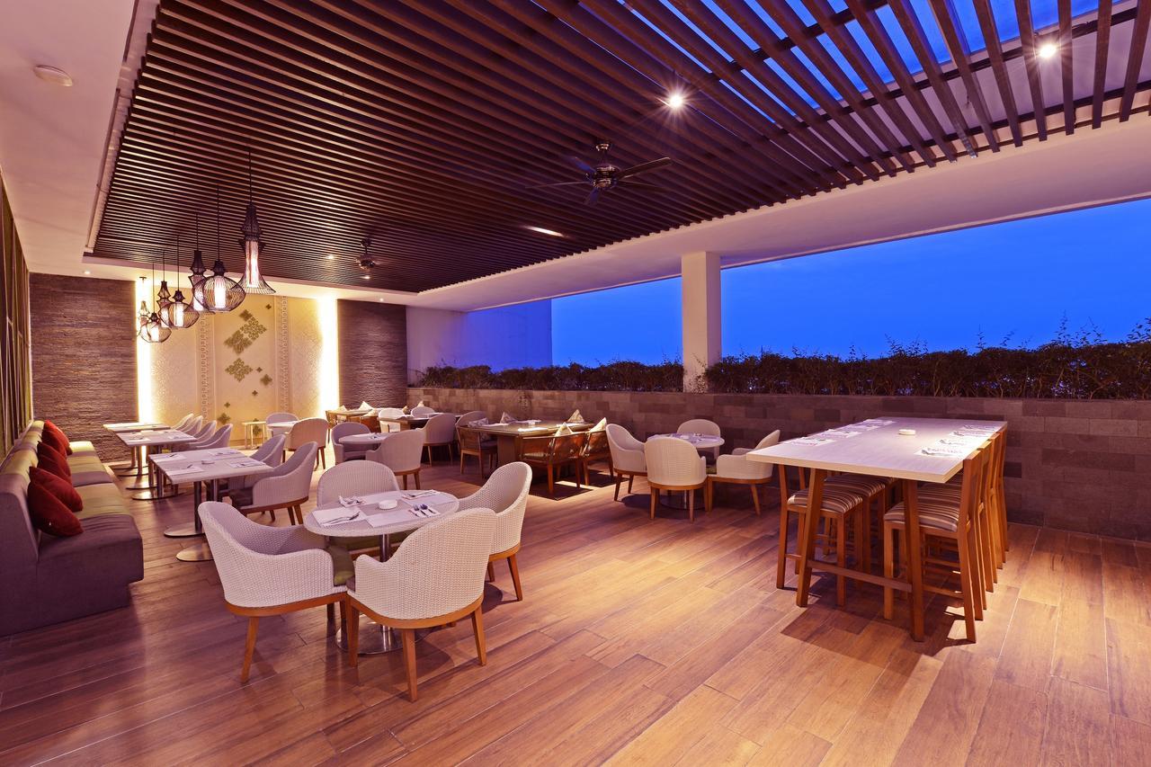 Fox Hotel Пеканбару Екстериор снимка